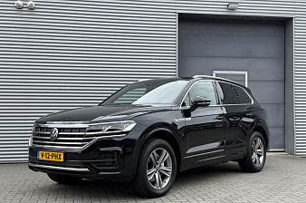Volkswagen Touareg 3.0 TDI R-Line I Aut. I Grijs Kenteken I Leder I Navi I 57000 km