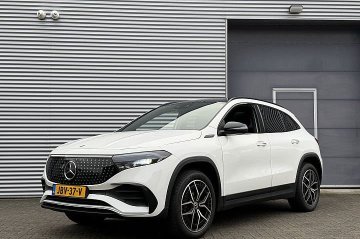 Mercedes-Benz EQA 250 Business Solution AMG 67 kWh I Pano.dak I Camera I Carplay I ACC