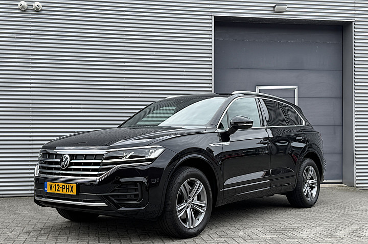 Volkswagen Touareg 3.0 TDI R-Line I Aut. I Grijs Kenteken I Leder I Navi I 57000 km